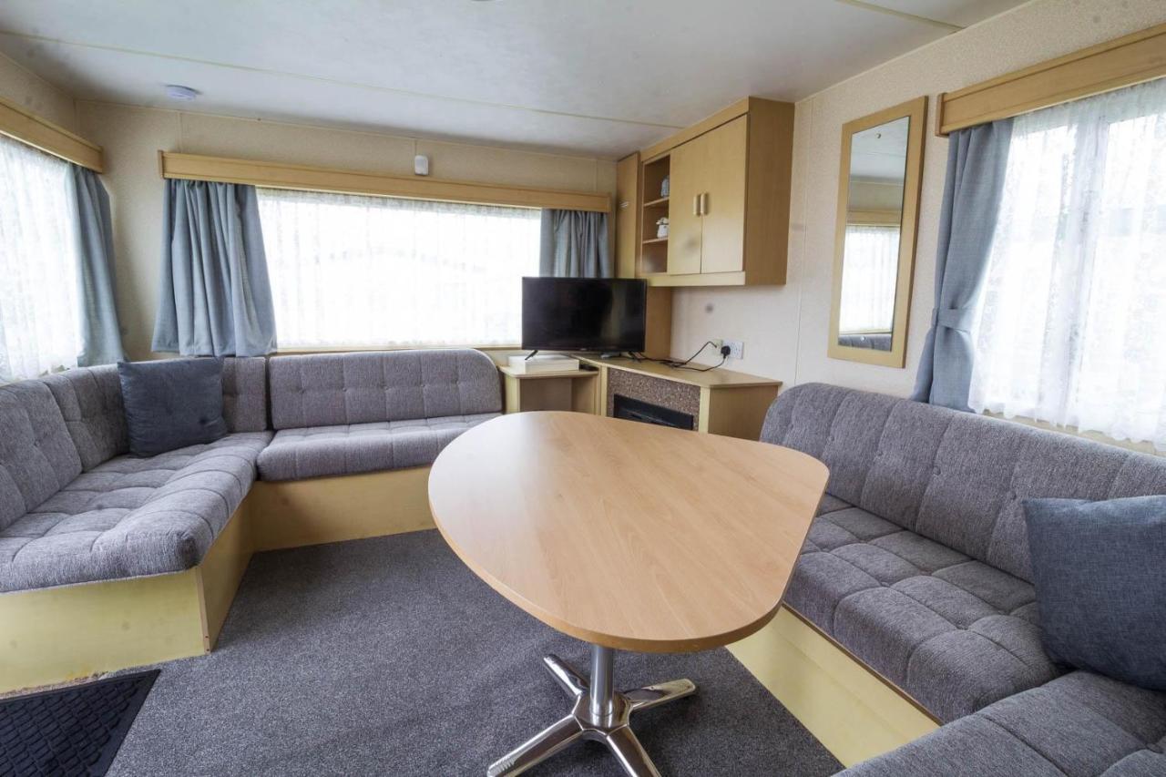 6 Berth Caravan For Hire At Manor Park Holiday Park In Norfolk Ref 23025T هونستنتون المظهر الخارجي الصورة