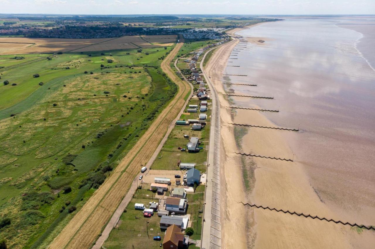 6 Berth Caravan For Hire At Manor Park Holiday Park In Norfolk Ref 23025T هونستنتون المظهر الخارجي الصورة